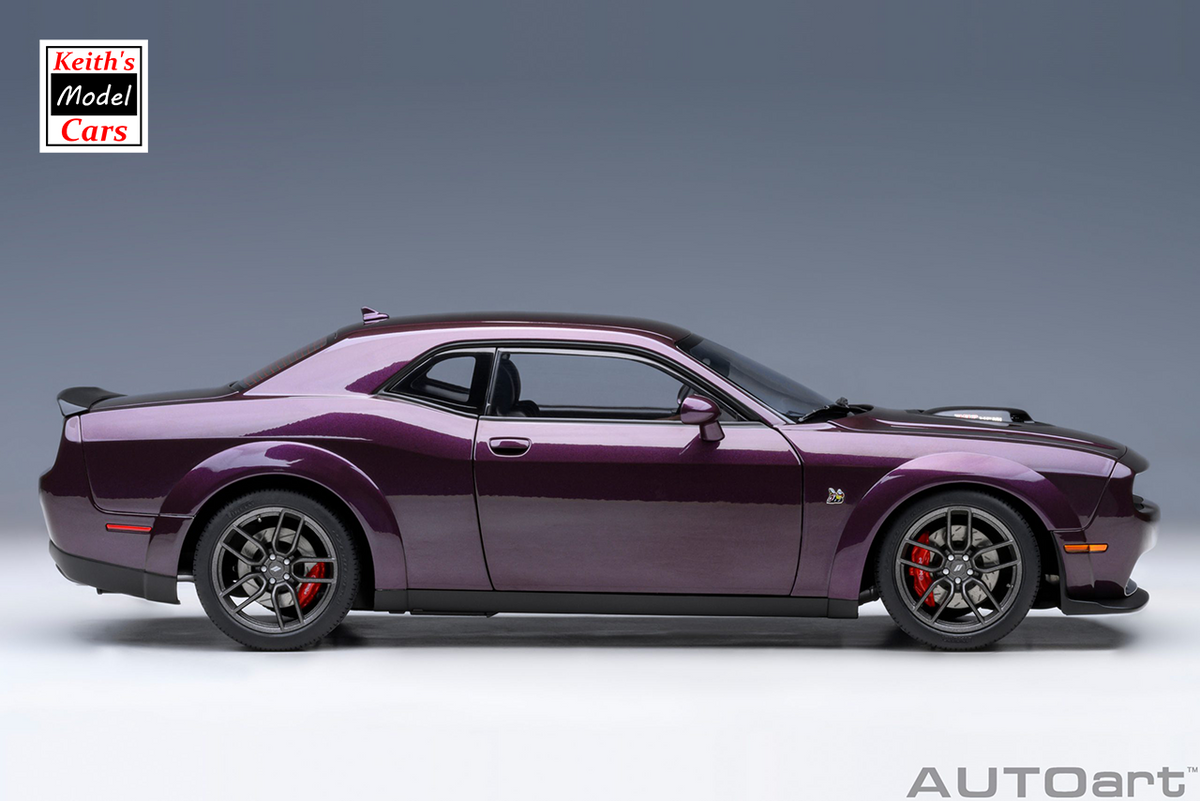 1:18 Scale AUTOart Dodge Challenger R/T Scat Pack Shaker Widebody