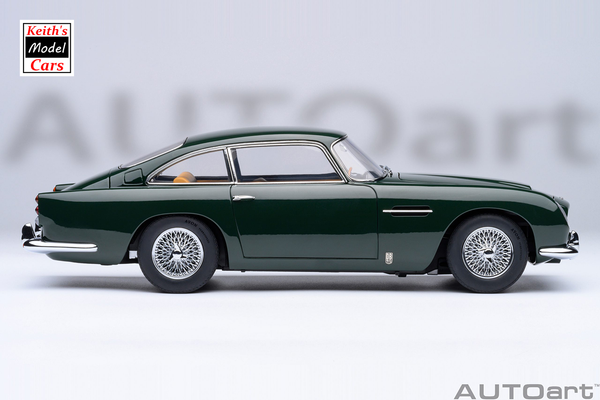 [1/18 Scale] Aston Matin DB5 in British Racing Green by AUTOart Models