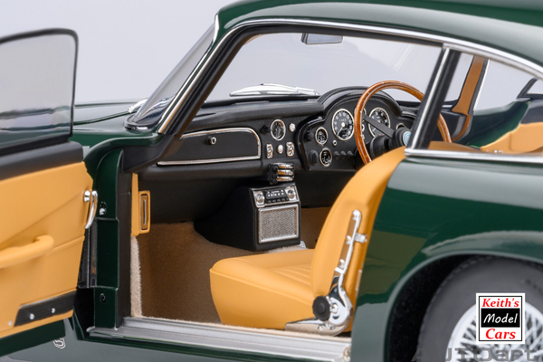 [1/18 Scale] Aston Matin DB5 in British Racing Green by AUTOart Models