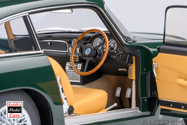 [1/18 Scale] Aston Matin DB5 in British Racing Green by AUTOart Models