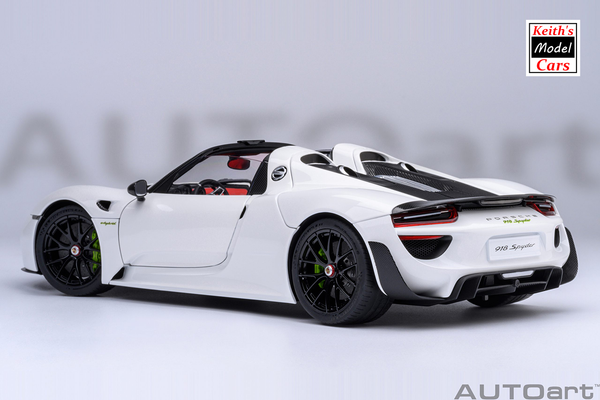 [1/18 Scale] Porsche 918 Spyder Weissach Package in White with Red Interior by AUTOart Models