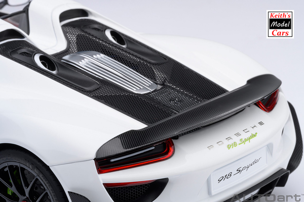 [1/18 Scale] Porsche 918 Spyder Weissach Package in White with Red Interior by AUTOart Models