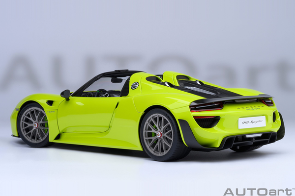 [1/18 Scale] Porsche 918 Spyder Weissach Package in Acid Green by AUTOart Models