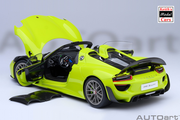 [1/18 Scale] Porsche 918 Spyder Weissach Package in Acid Green by AUTOart Models