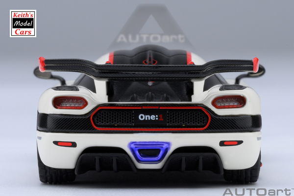 [1/64 Scale] Koenigsegg One:1 in Pebble White/Carbon by AUTOart Models