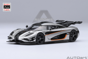 [1/64 Scale] Koenigsegg One:1 in Moon Grey/Carbon by AUTOart Models